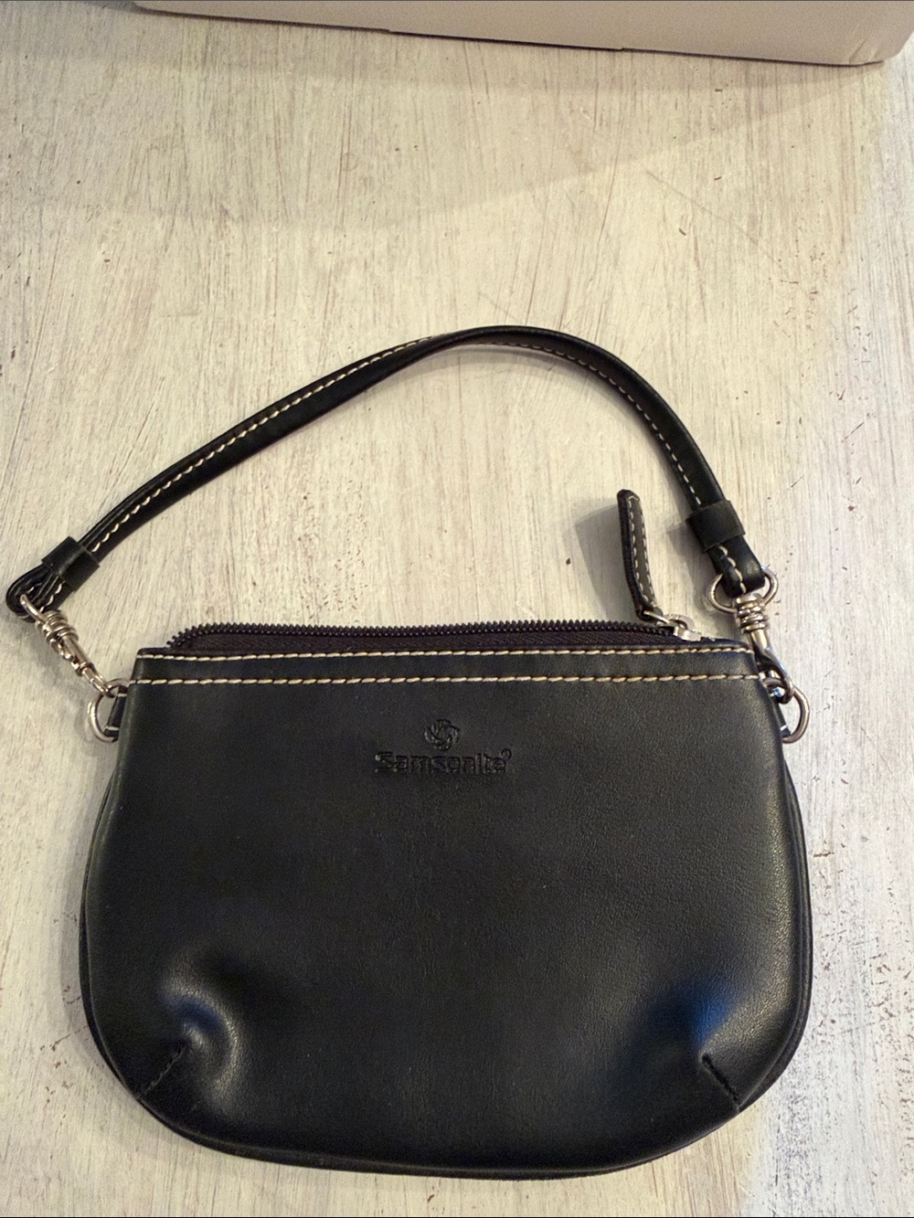 Samsonite Black Leather Wristlet with Contrast Stitching
